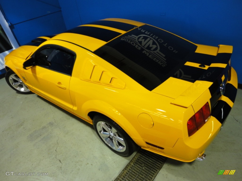 2007 Mustang GT Premium Coupe - Grabber Orange / Dark Charcoal photo #25