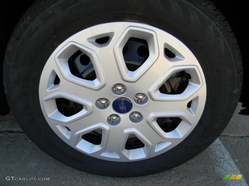 2012 Focus SE 5-Door - Sterling Grey Metallic / Stone photo #6