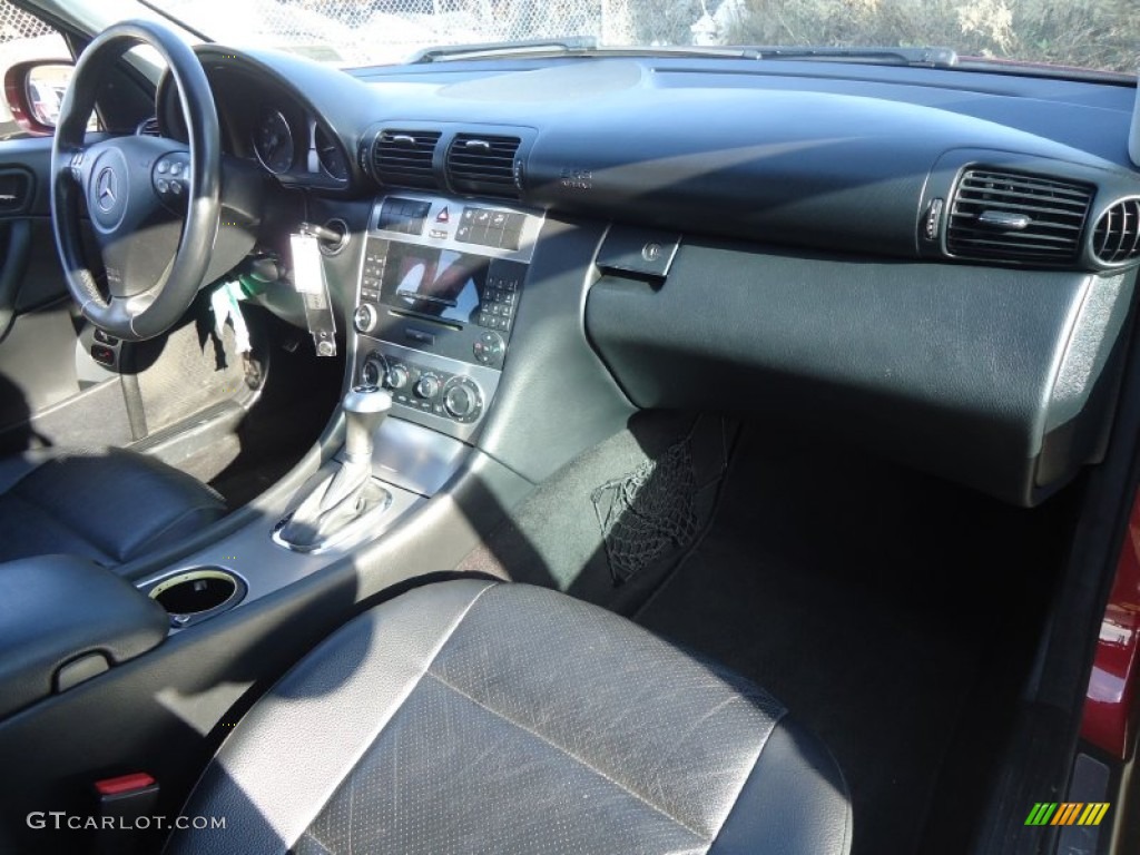 2005 Mercedes-Benz C 230 Kompressor Sedan Black Dashboard Photo #59006676