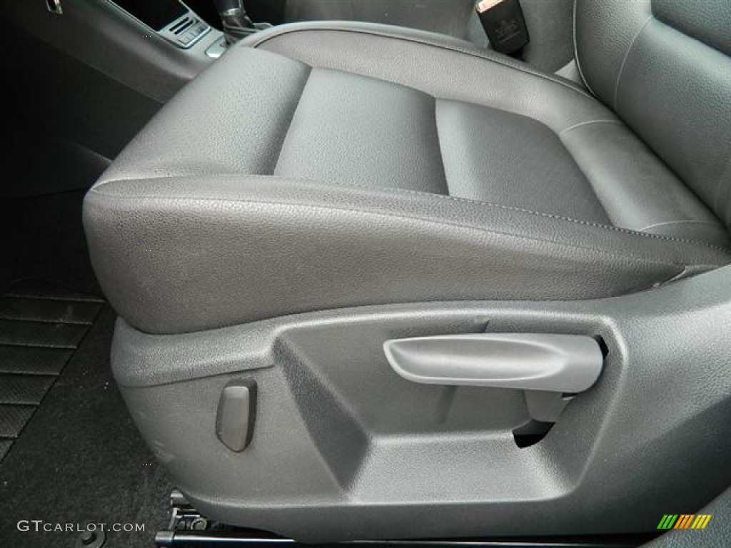 Charcoal Interior 2011 Volkswagen Tiguan SEL Photo #59006862