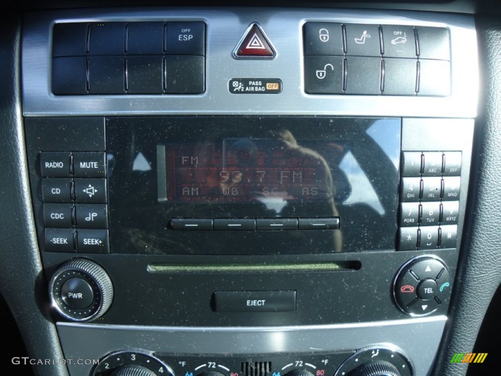 2005 Mercedes-Benz C 230 Kompressor Sedan Audio System Photo #59006888