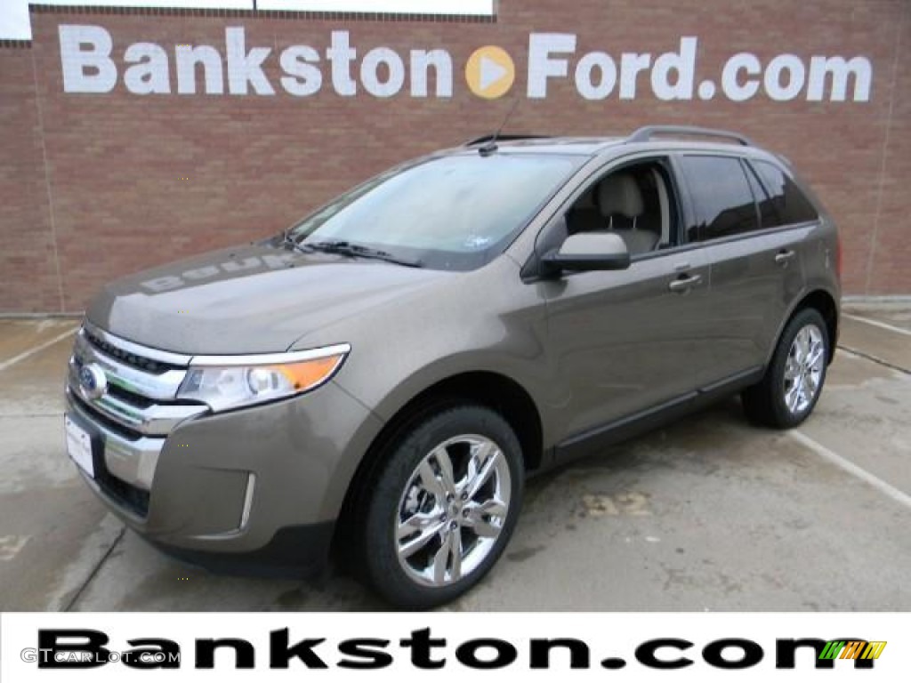 Mineral Grey Metallic Ford Edge