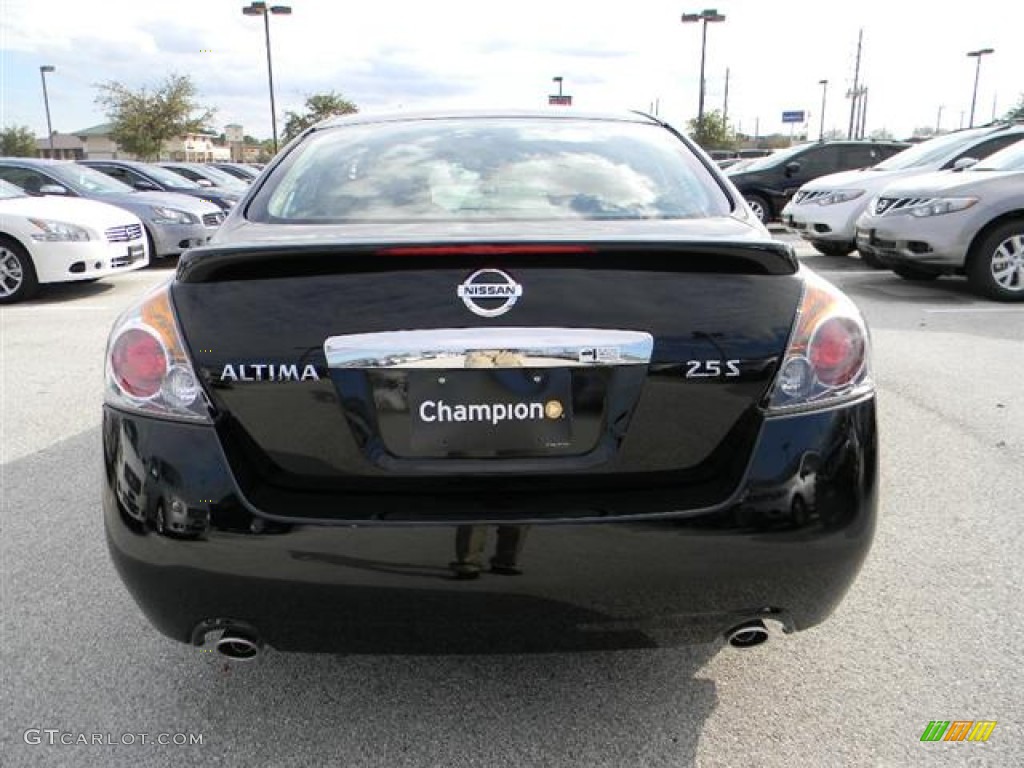 2012 Altima 2.5 S - Super Black / Charcoal photo #5
