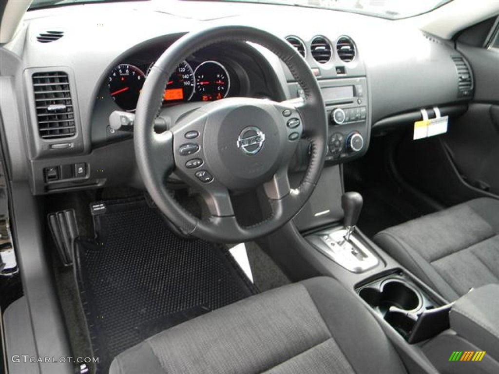 2012 Altima 2.5 S - Super Black / Charcoal photo #11