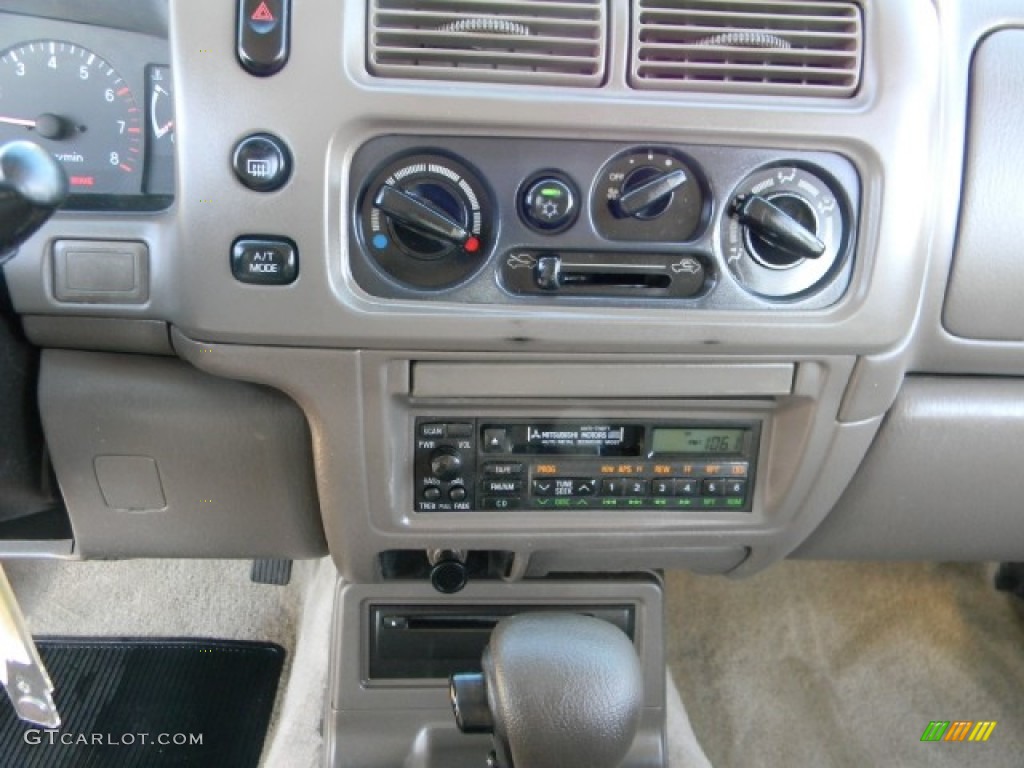 1998 Montero Sport LS - Cambridge Red Pearl / Beige photo #12