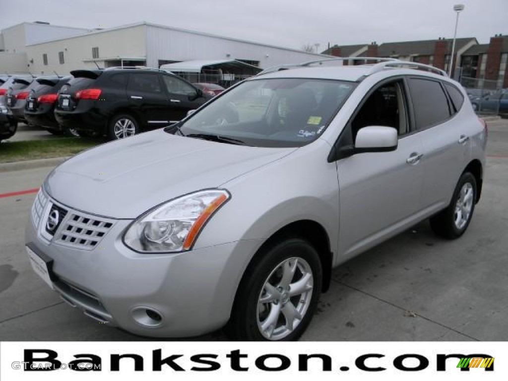 Silver Ice Nissan Rogue
