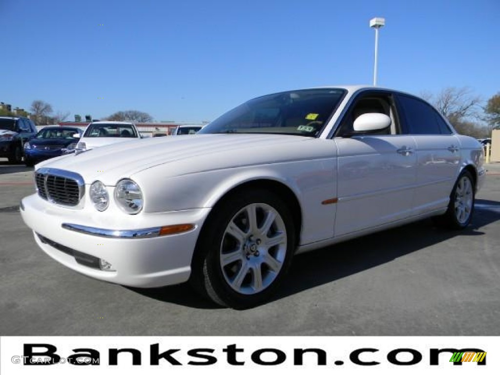 White Onyx Jaguar XJ