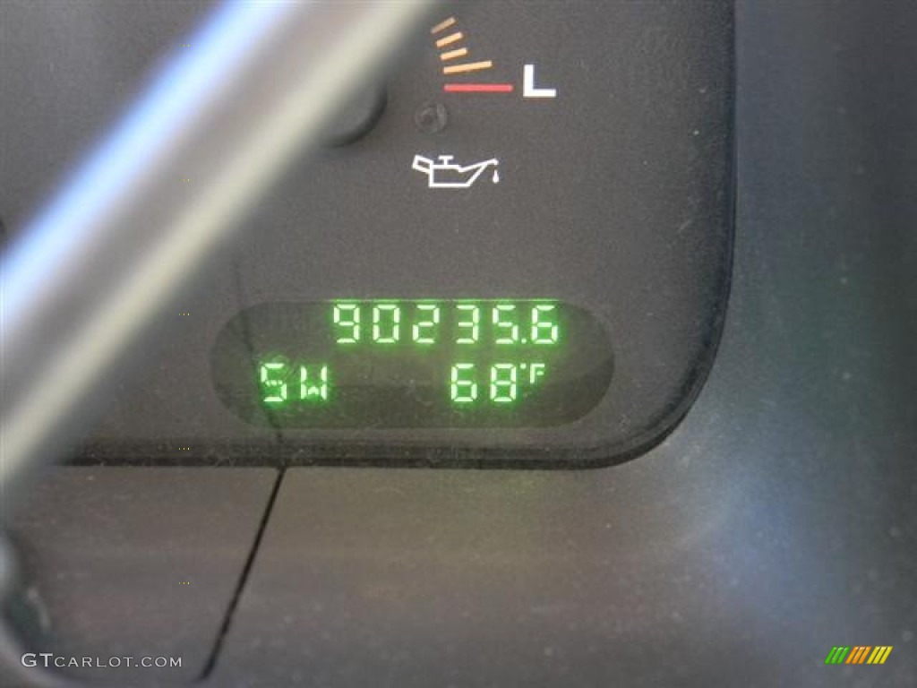 2003 Expedition XLT - Arizona Beige Metallic / Medium Parchment photo #16