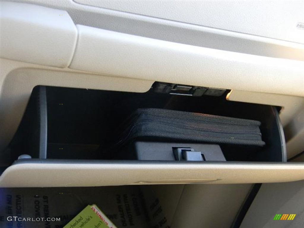 2003 Expedition XLT - Arizona Beige Metallic / Medium Parchment photo #18