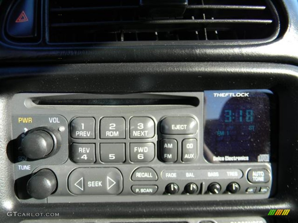 2004 Chevrolet Corvette Z06 Audio System Photo #59016095