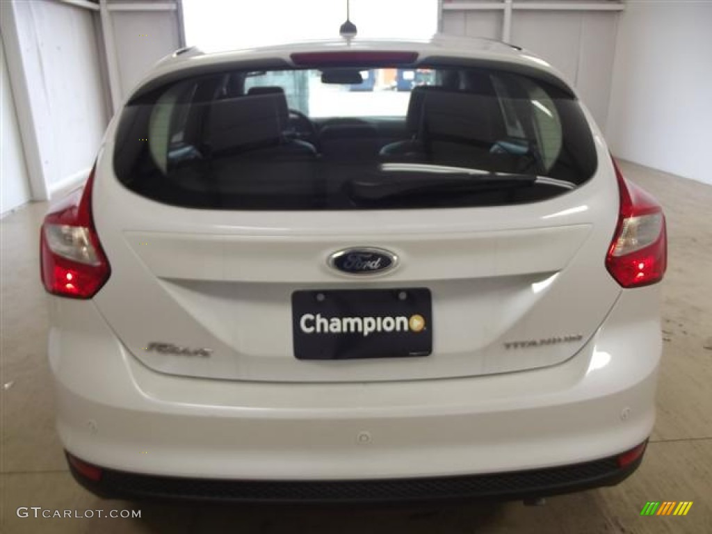 2012 Focus Titanium 5-Door - White Platinum Tricoat Metallic / Arctic White Leather photo #5