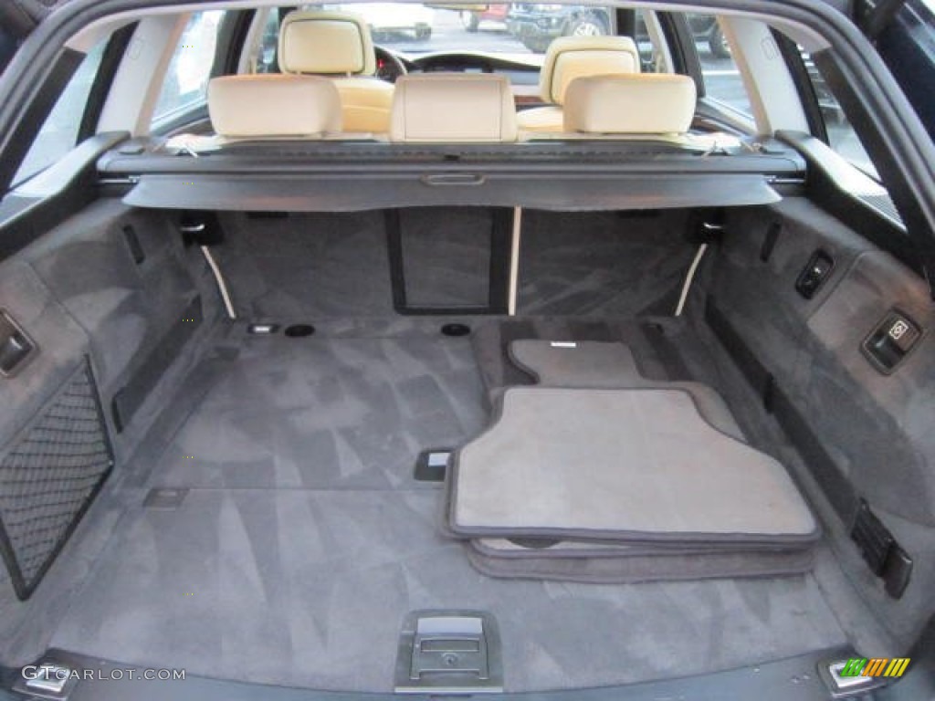 2010 BMW 5 Series 535i xDrive Sports Wagon Trunk Photo #59024631
