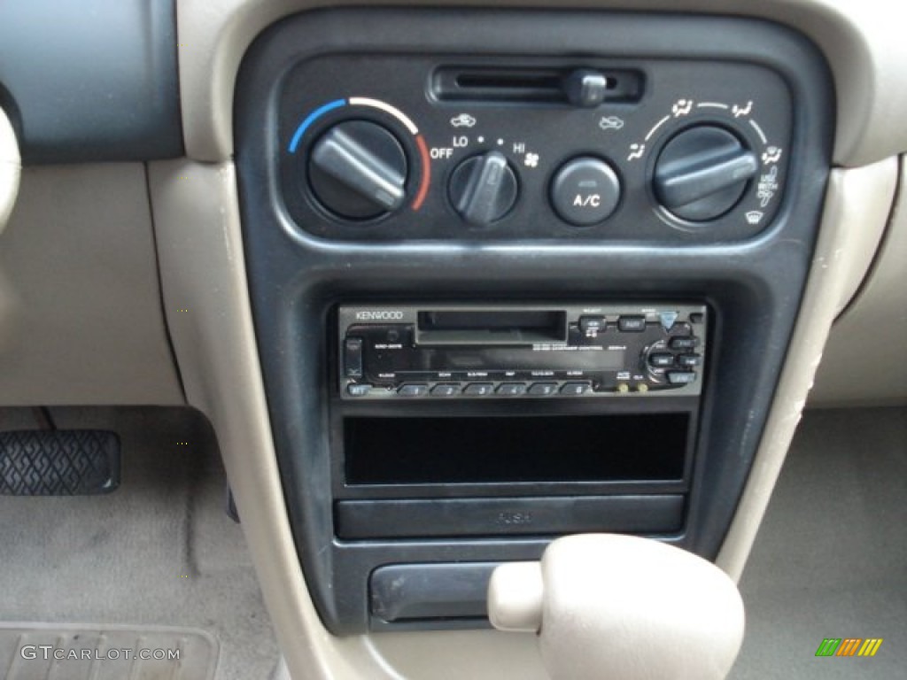 1999 Chevrolet Prizm Standard Prizm Model Controls Photo #59028166