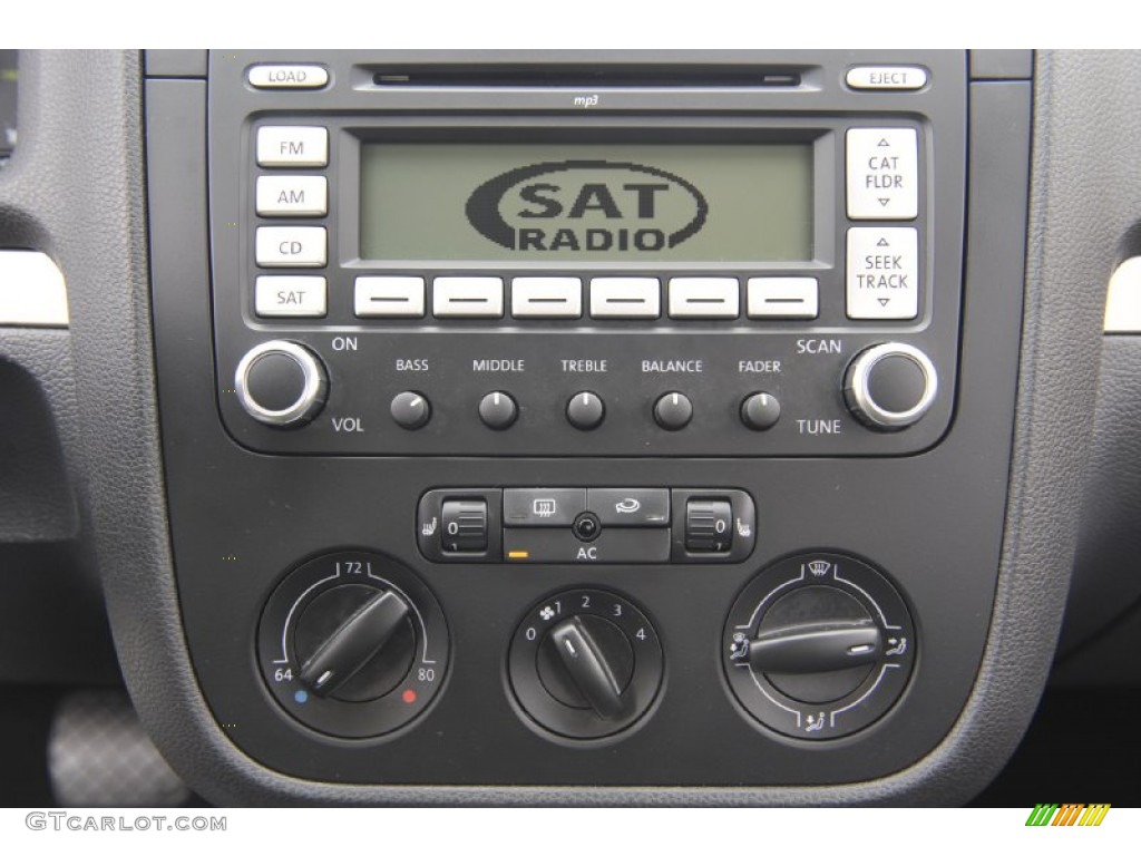 2009 Volkswagen Rabbit 4 Door Controls Photo #59030146