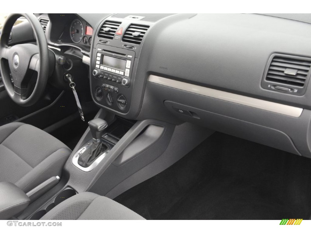 2009 Volkswagen Rabbit 4 Door Anthracite Dashboard Photo #59030239