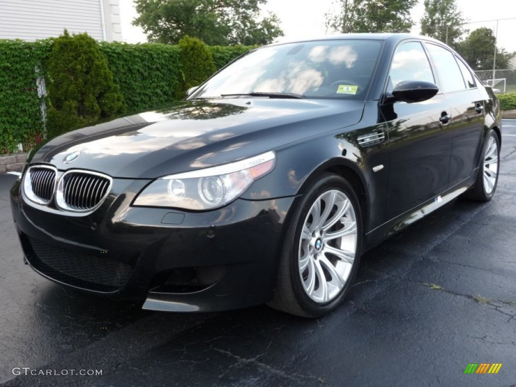 Black Sapphire Metallic BMW M5