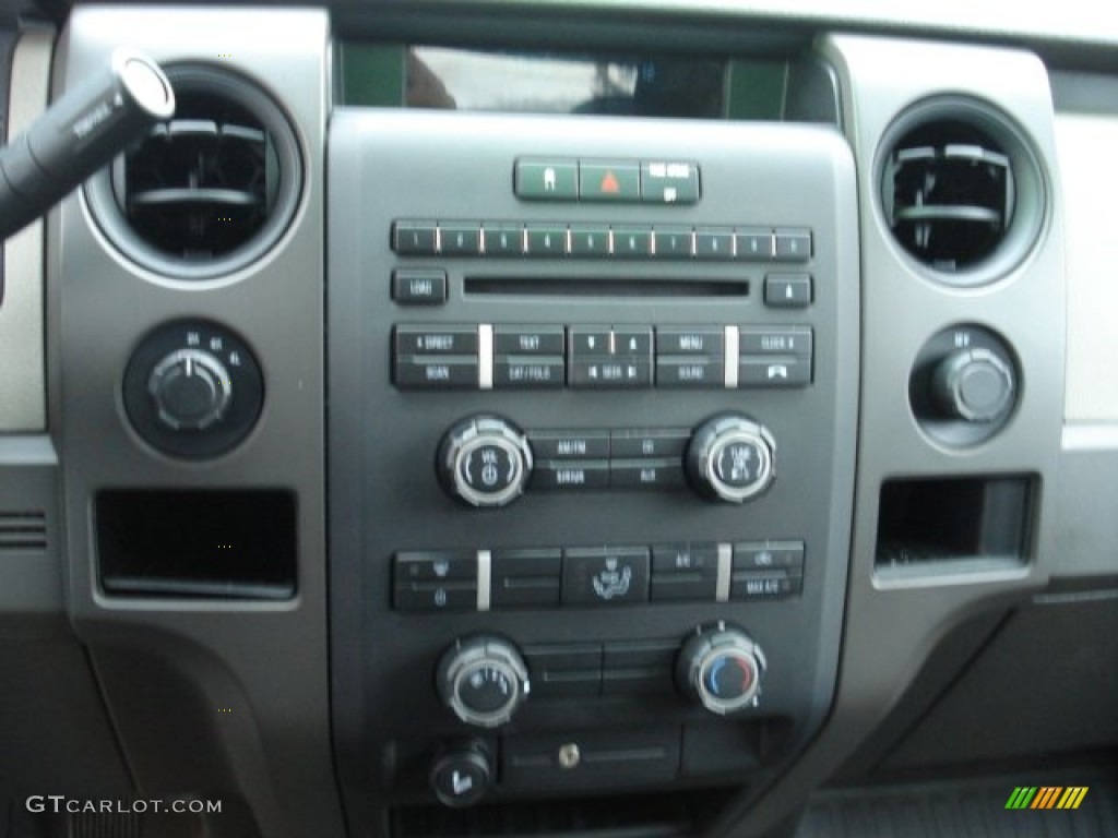 2010 F150 XL SuperCab 4x4 - Ingot Silver Metallic / Medium Stone photo #17