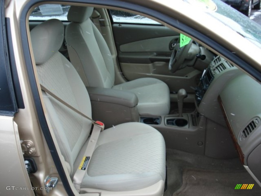 2005 Malibu Sedan - Light Driftwood Metallic / Neutral Beige photo #16