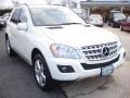 Arctic White - ML 350 4Matic Photo No. 3