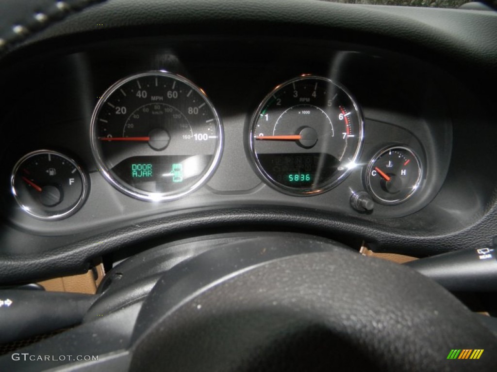 2011 Jeep Wrangler Unlimited Rubicon 4x4 Gauges Photo #59038651