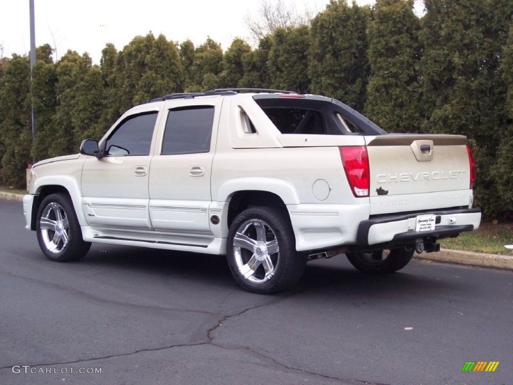 2006 Avalanche LT - Sandstone Metallic / Tan/Neutral photo #5