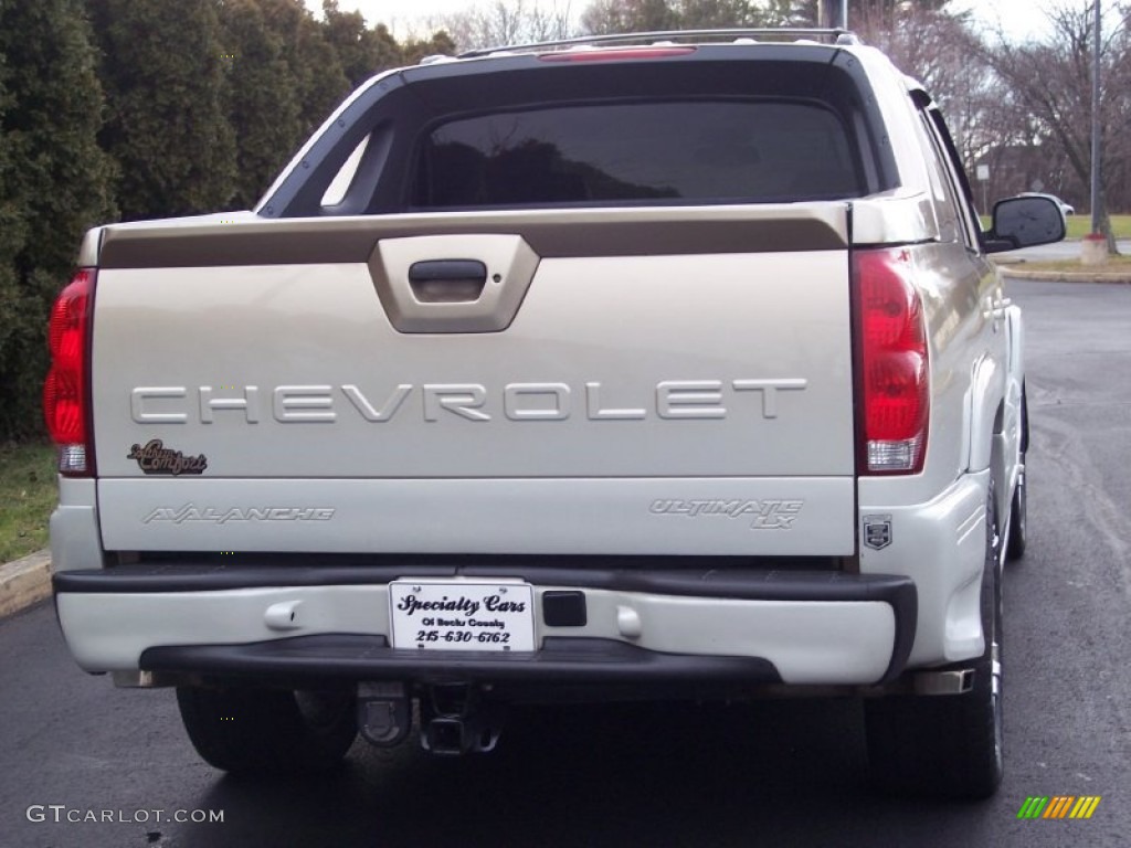 2006 Avalanche LT - Sandstone Metallic / Tan/Neutral photo #20