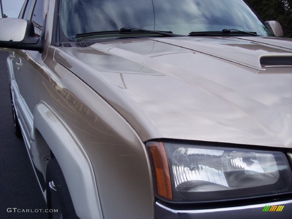 2006 Avalanche LT - Sandstone Metallic / Tan/Neutral photo #22