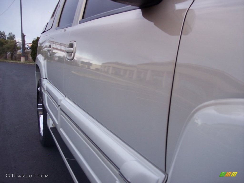 2006 Avalanche LT - Sandstone Metallic / Tan/Neutral photo #25