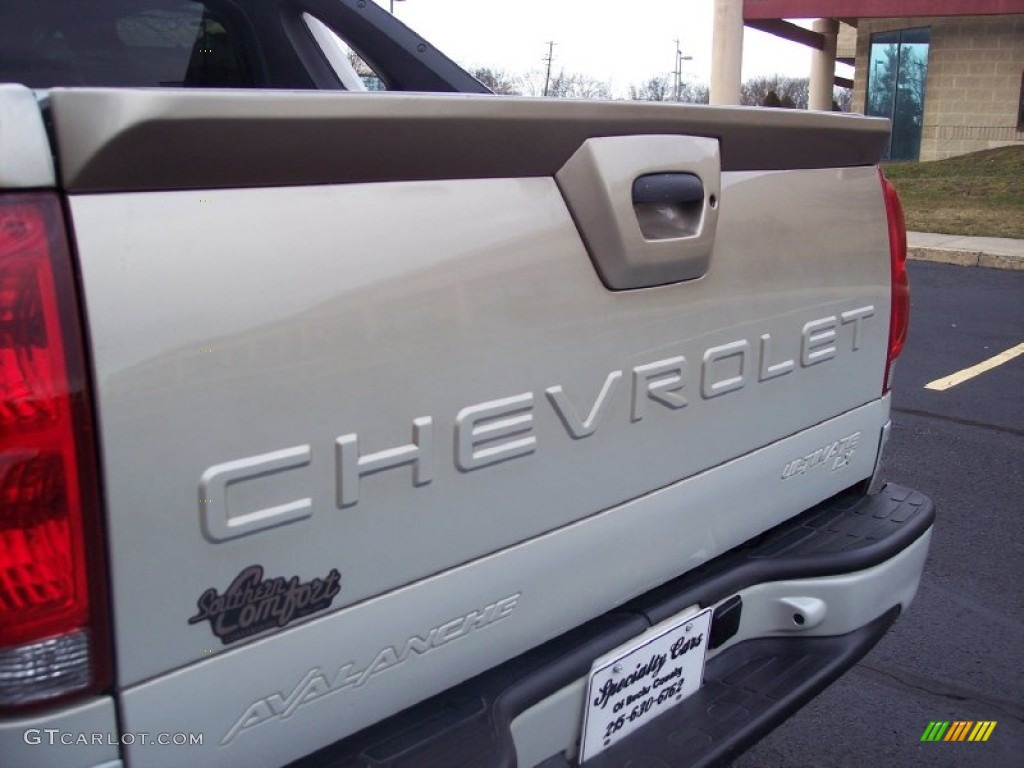 2006 Avalanche LT - Sandstone Metallic / Tan/Neutral photo #33