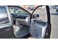 2009 Nocturne Black Metallic Volkswagen Routan SE  photo #19