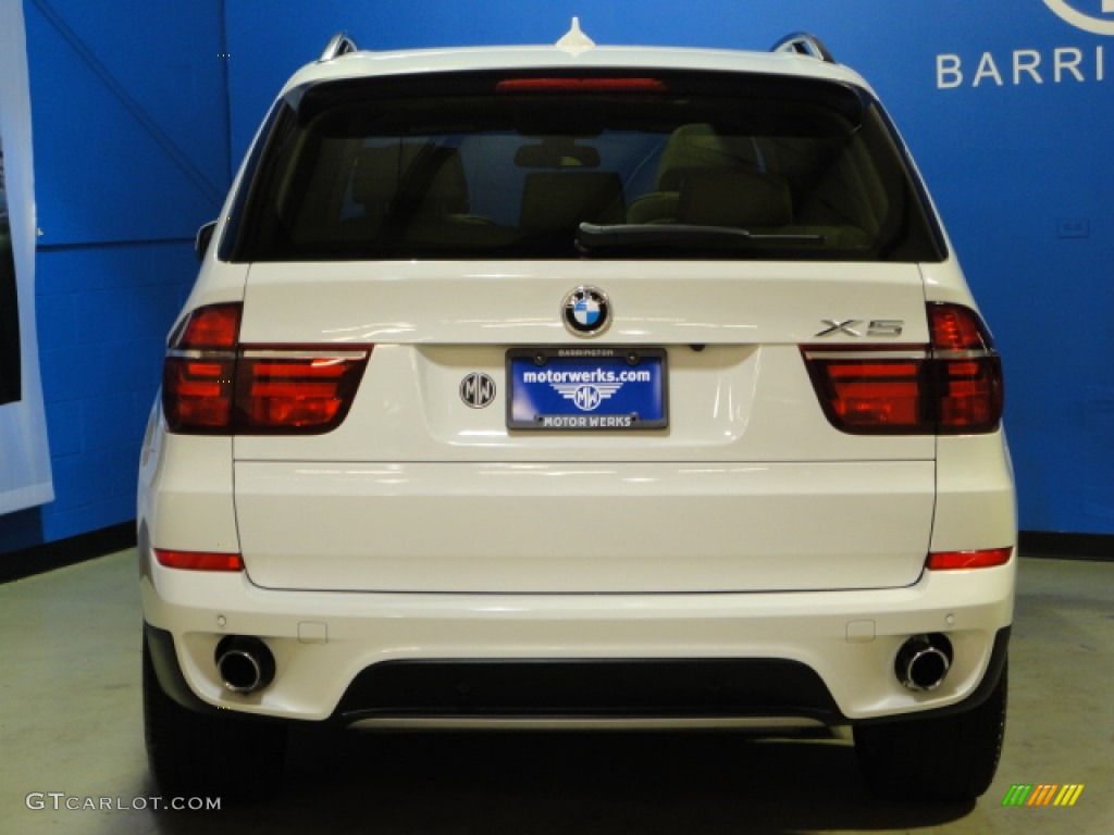 2011 X5 xDrive 35i - Alpine White / Sand Beige photo #7