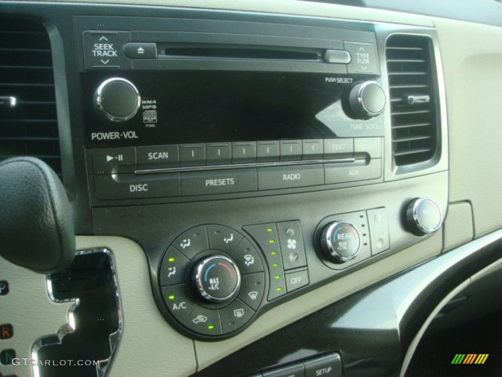 2011 Toyota Sienna LE Controls Photo #59046361