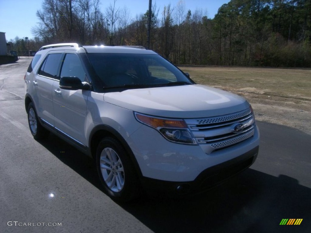 2011 Explorer XLT - White Suede / Medium Light Stone photo #3