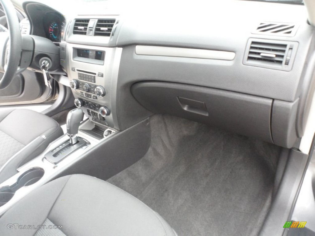 2010 Fusion SE - Sterling Grey Metallic / Medium Light Stone photo #20