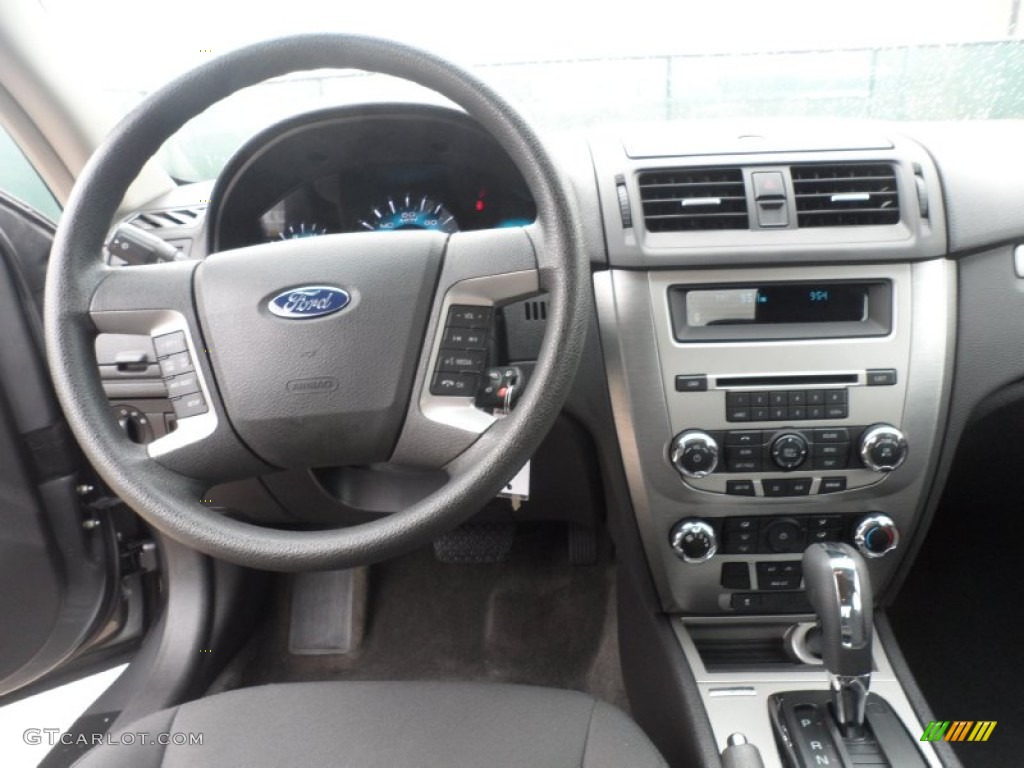 2010 Fusion SE - Sterling Grey Metallic / Medium Light Stone photo #30