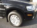 Black - Mariner Luxury 4WD Photo No. 3