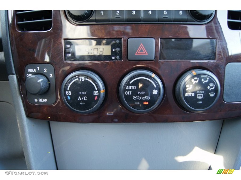 2005 Suzuki XL7 LX Controls Photos
