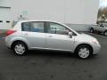 Brillant Silver - Versa 1.8 S Hatchback Photo No. 6