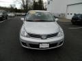 Brillant Silver - Versa 1.8 S Hatchback Photo No. 8