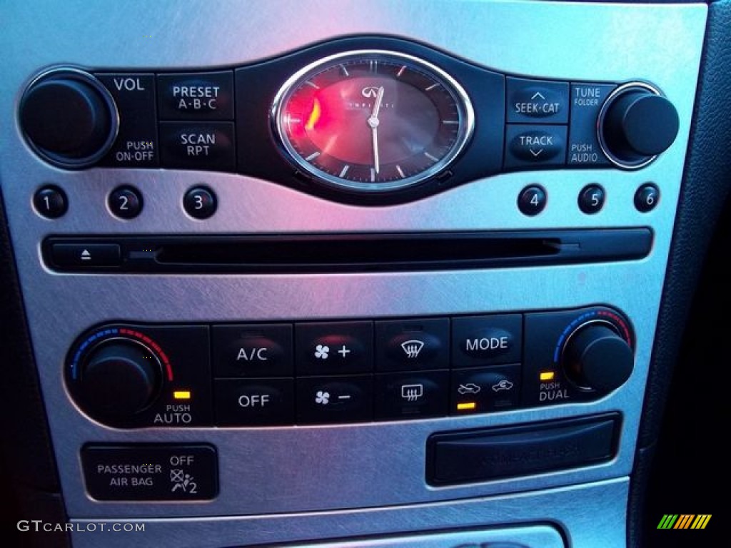 2009 Infiniti G 37 x Coupe Controls Photo #59062805