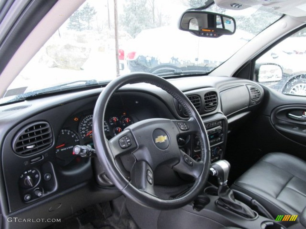 2007 Chevrolet TrailBlazer LT 4x4 Ebony Dashboard Photo #59063983