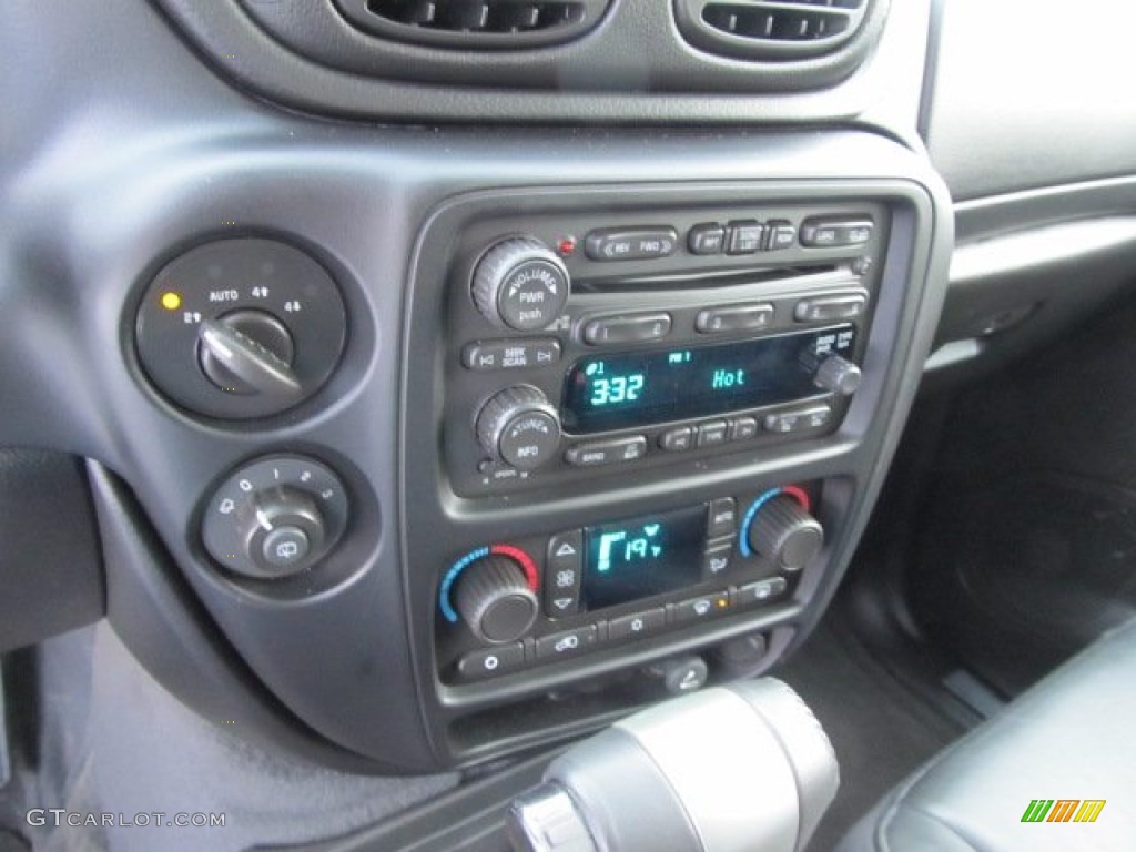 2007 Chevrolet TrailBlazer LT 4x4 Controls Photo #59064005