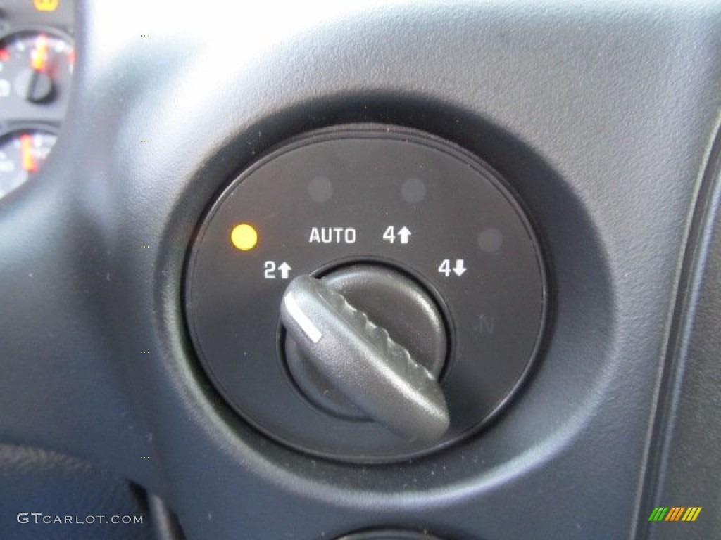 2007 Chevrolet TrailBlazer LT 4x4 Controls Photo #59064022