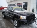 2005 Black Dodge Dakota SLT Club Cab 4x4  photo #2