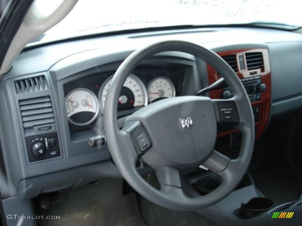 2005 Dodge Dakota SLT Club Cab 4x4 Medium Slate Gray Steering Wheel Photo #59065657