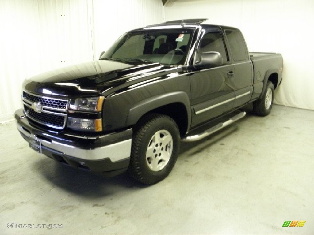 2006 Silverado 1500 Z71 Extended Cab 4x4 - Black / Dark Charcoal photo #3