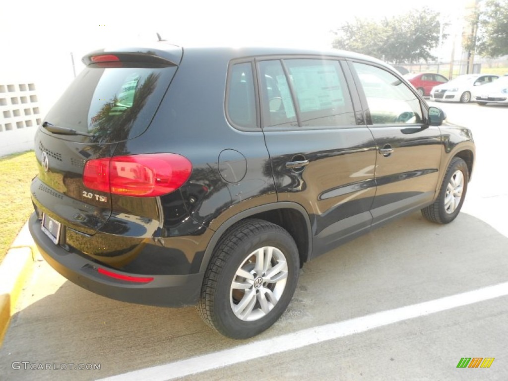 2012 Tiguan S - Deep Black Metallic / Black photo #7
