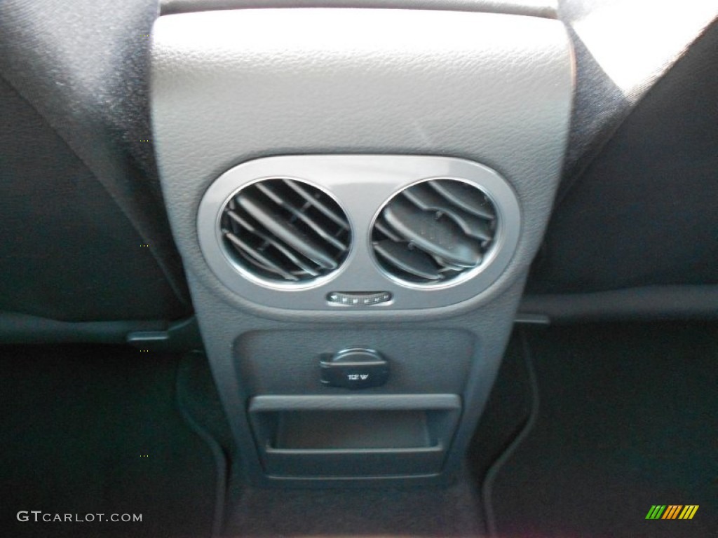 2012 Tiguan S - Deep Black Metallic / Black photo #20