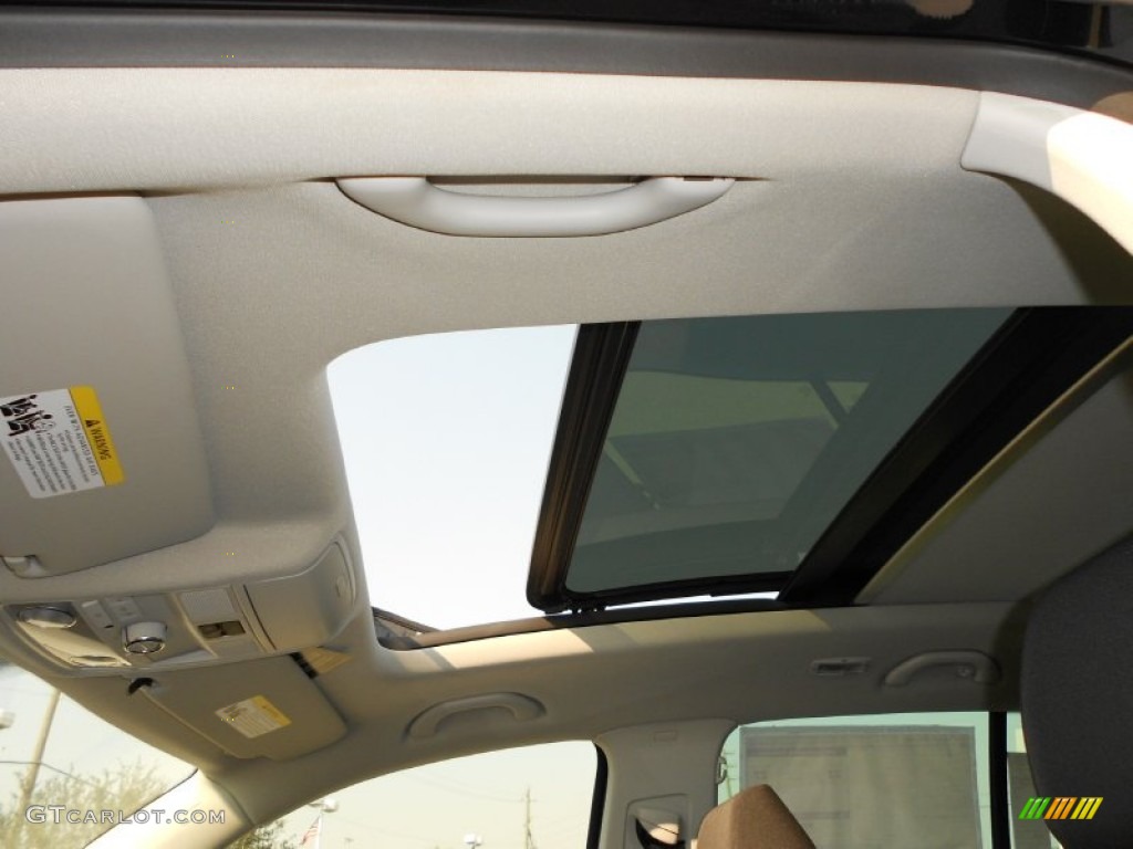 2012 Tiguan S - Deep Black Metallic / Black photo #22