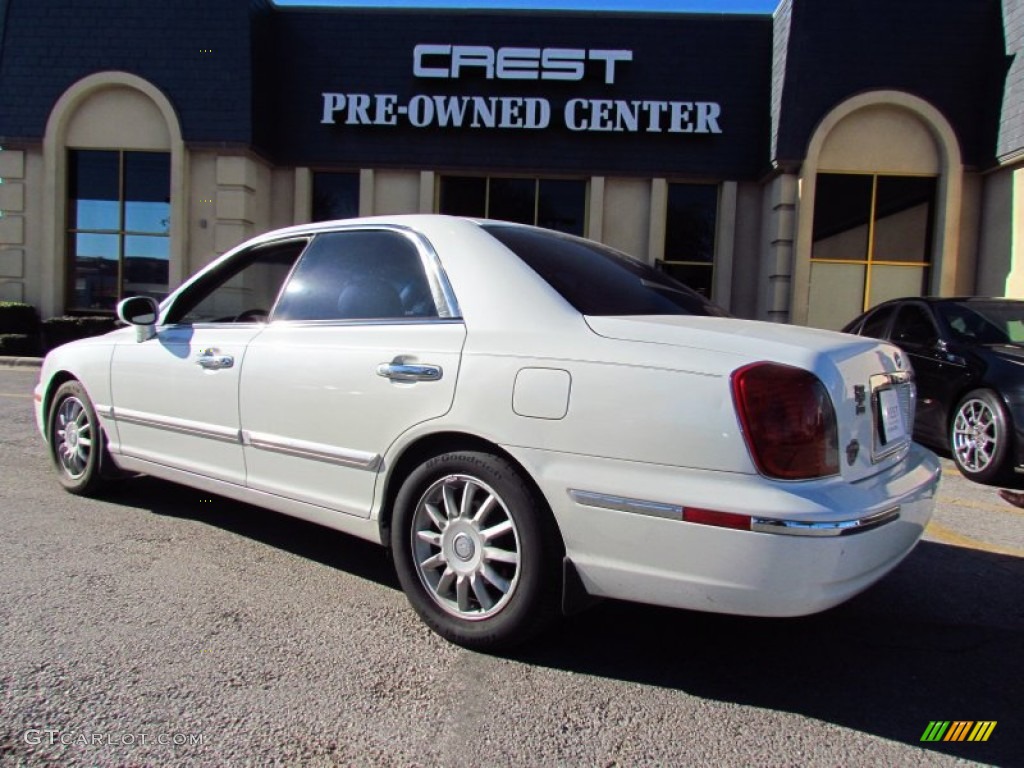 2005 XG350 L - Powder White Pearl / Black photo #2